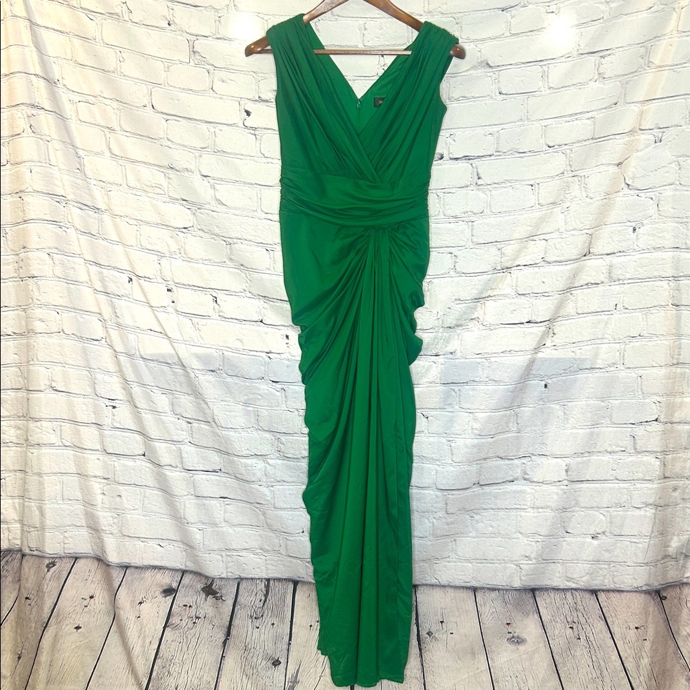 Tadashi Shoji Elegant Green Sleeveless Draped Gown Size 2 Excellent Condition